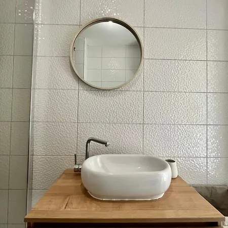 Sunny, Istocno - Lukavica Σαράγεβο